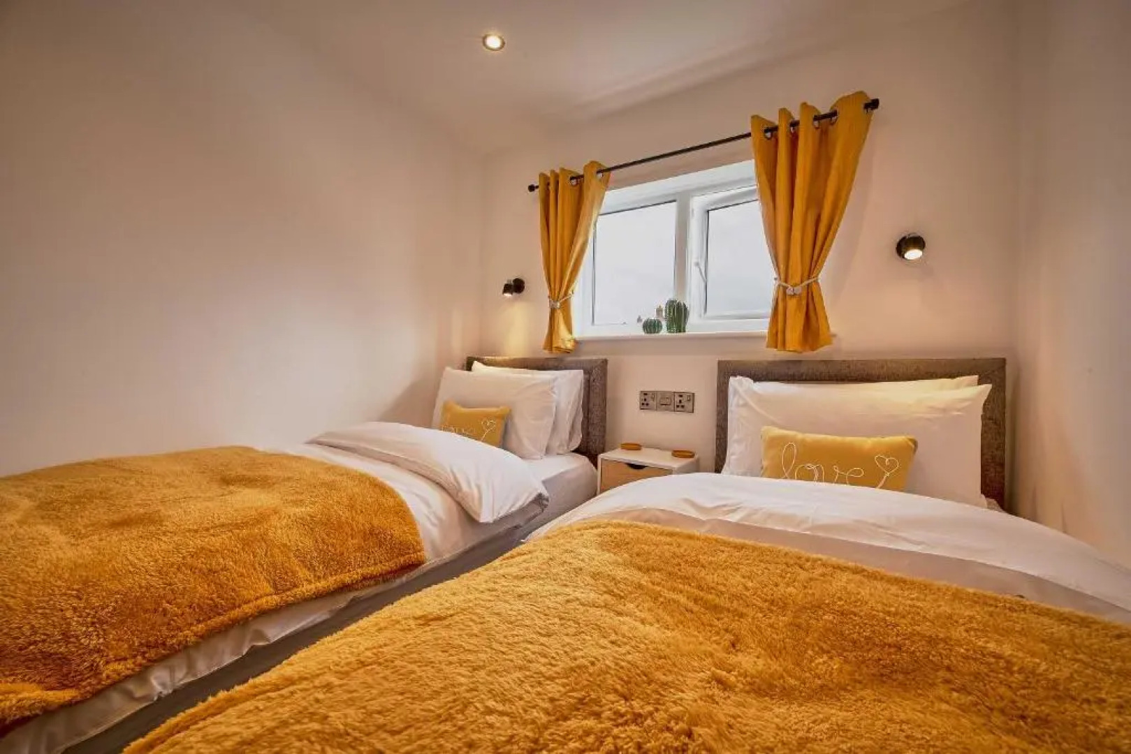 Host & Stay The Bach