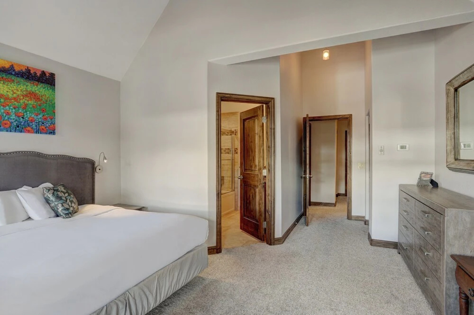 4br Renovated - Sleeps 12- Downtown Breck by RedAwning