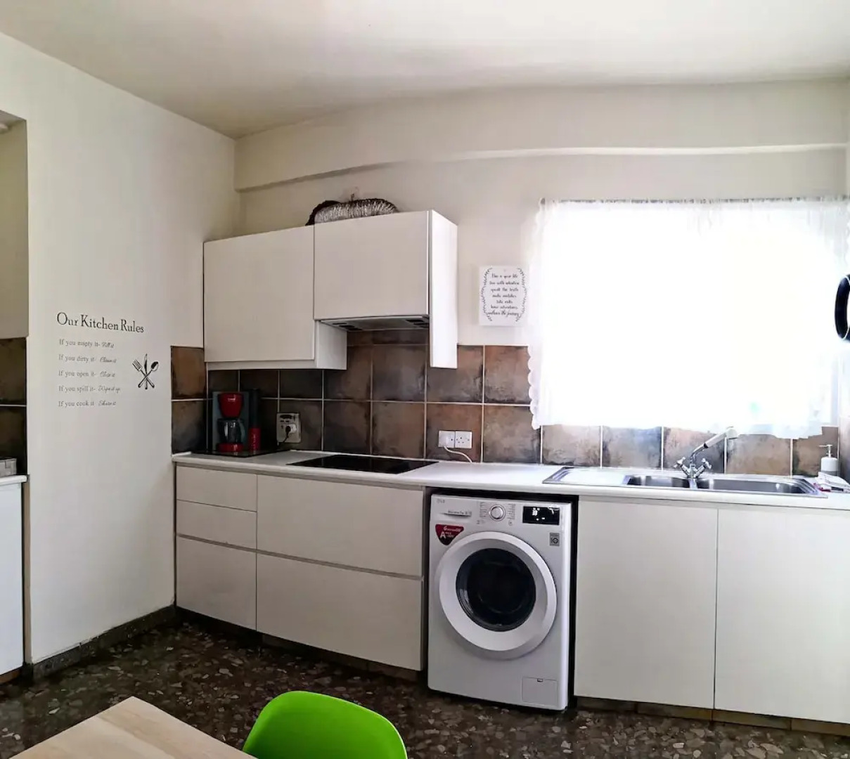 The Bridge-House Apartment