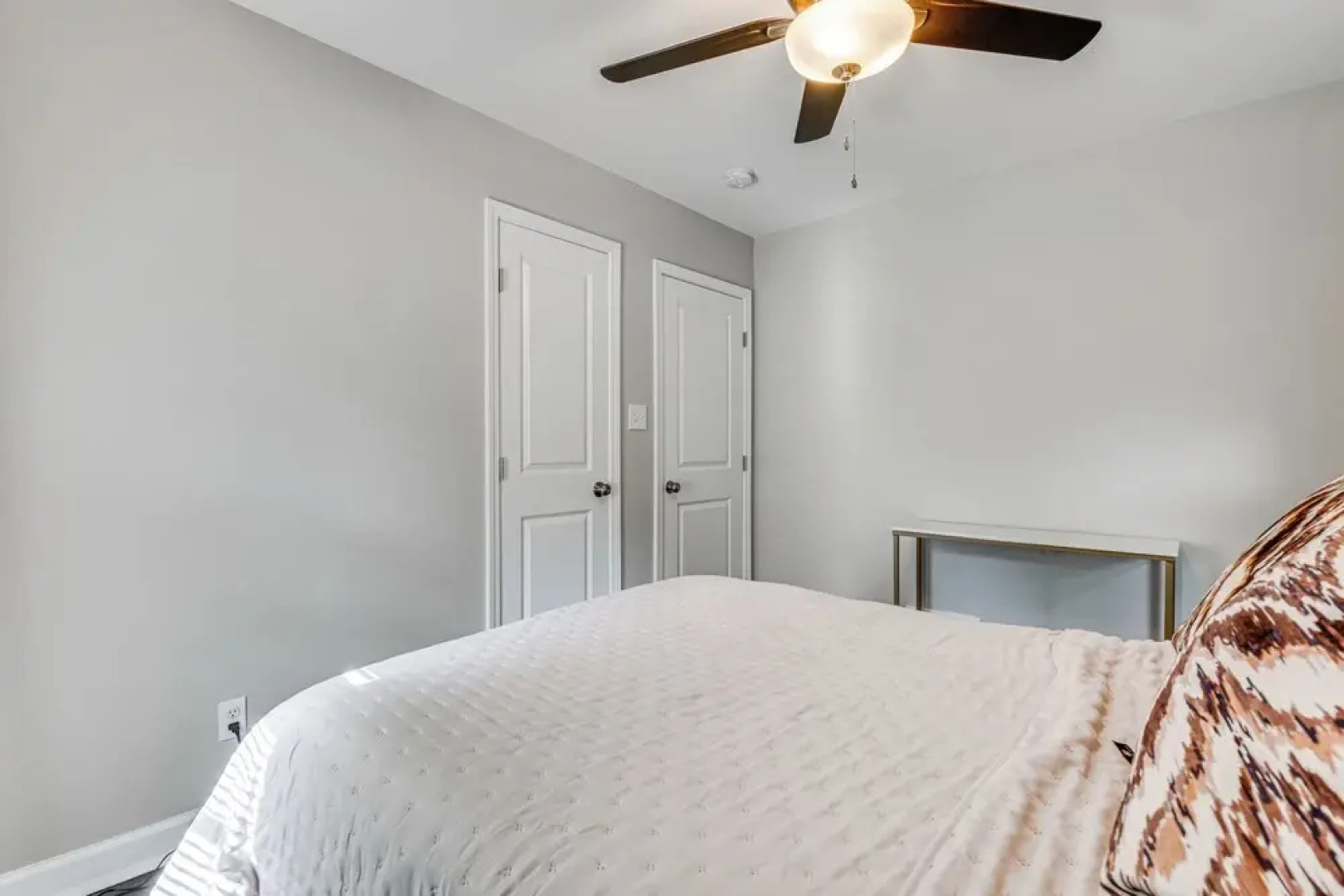 Chic College Park Cottage ~ 2 Mi to Main Street!