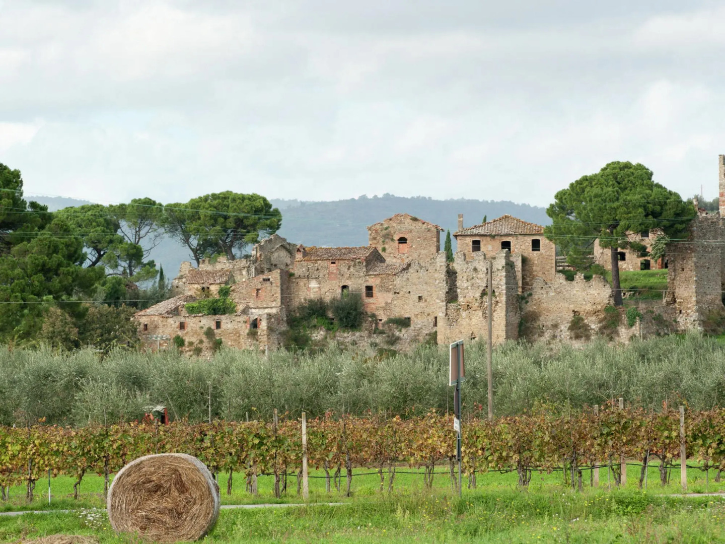 Apartment in Monte del Lago Near Lake Trasimeno