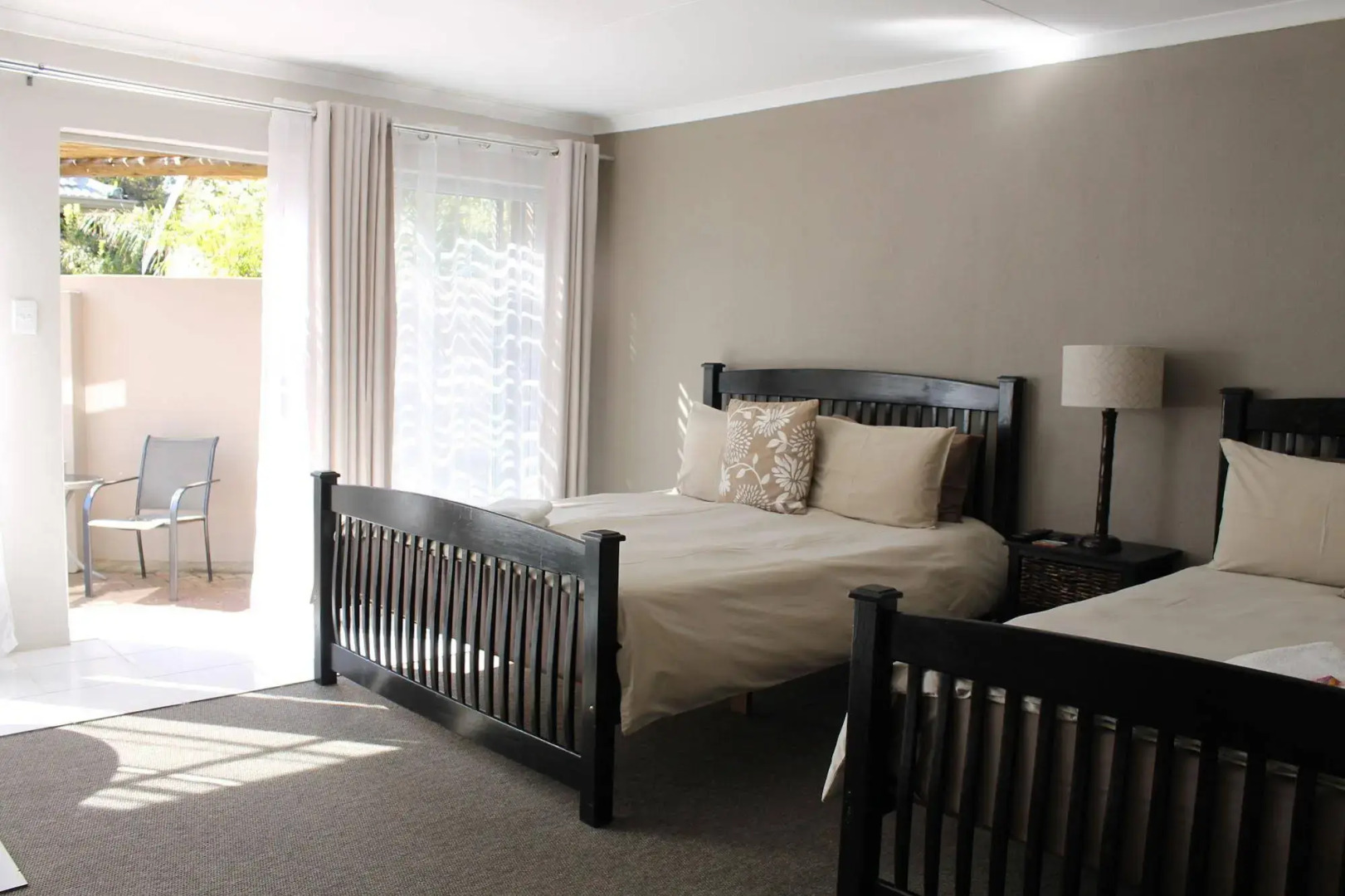 Fin and Feather Guesthouse