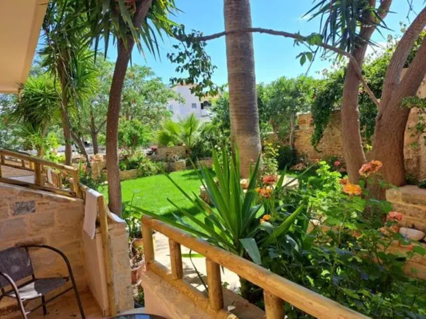 Pension Aretoussa