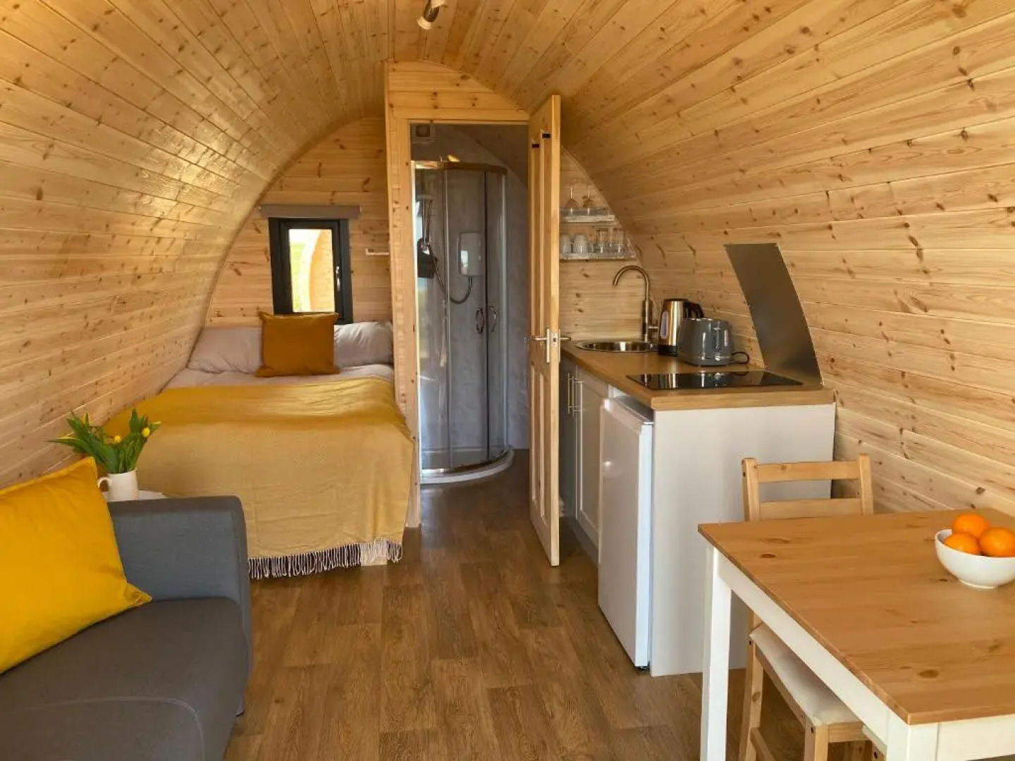 Kirkapol Pod Sleeps 2 With Ocean Views