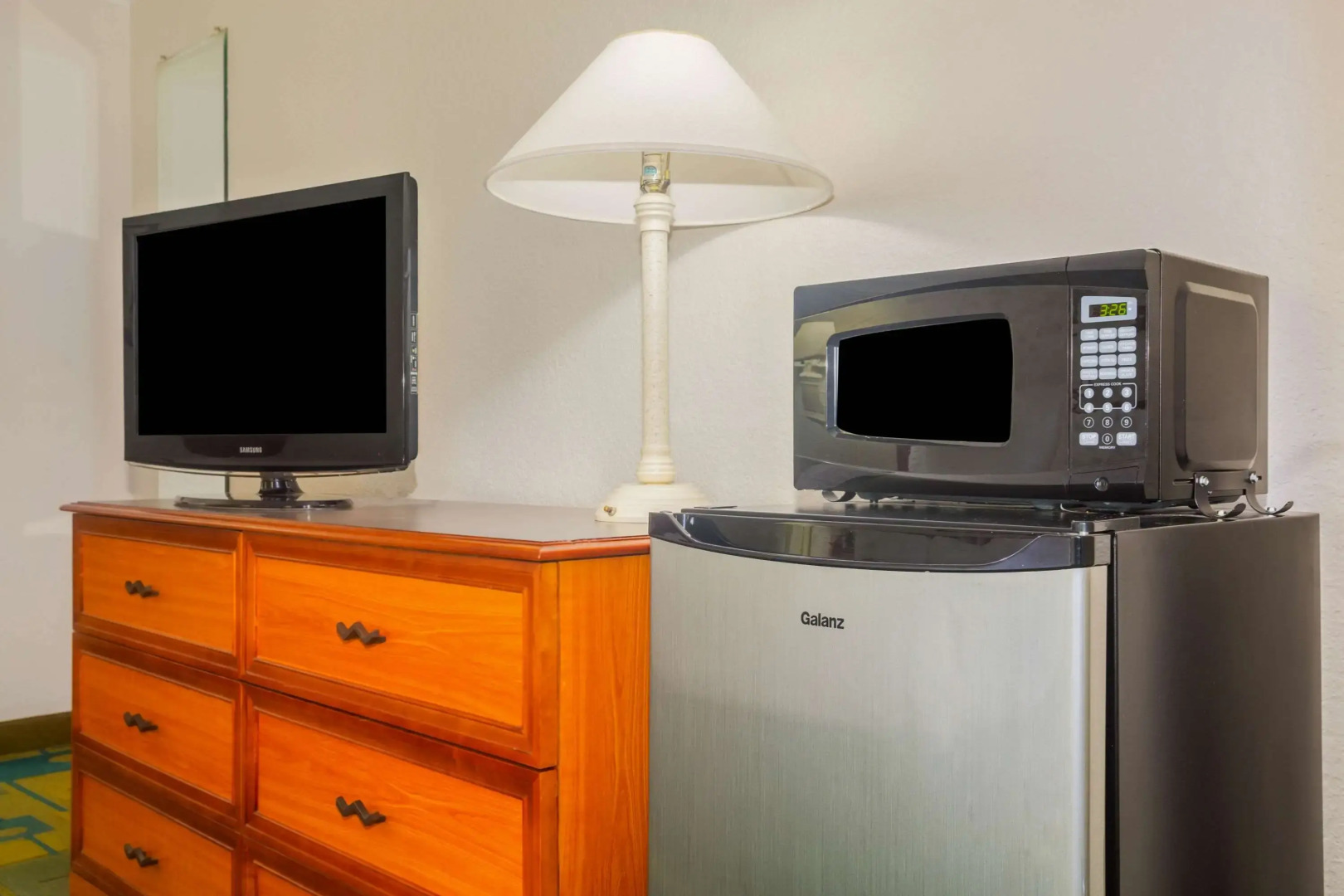 Super 8 by Wyndham Eagle Pass