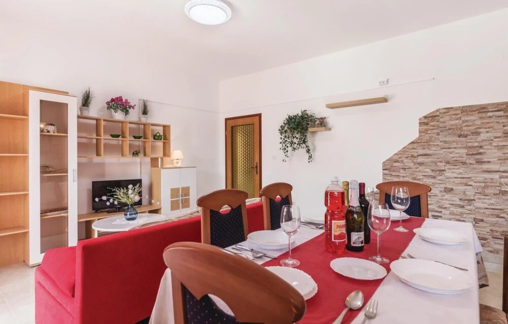 Nice Home in Liznjan With Wifi and 3 Bedrooms