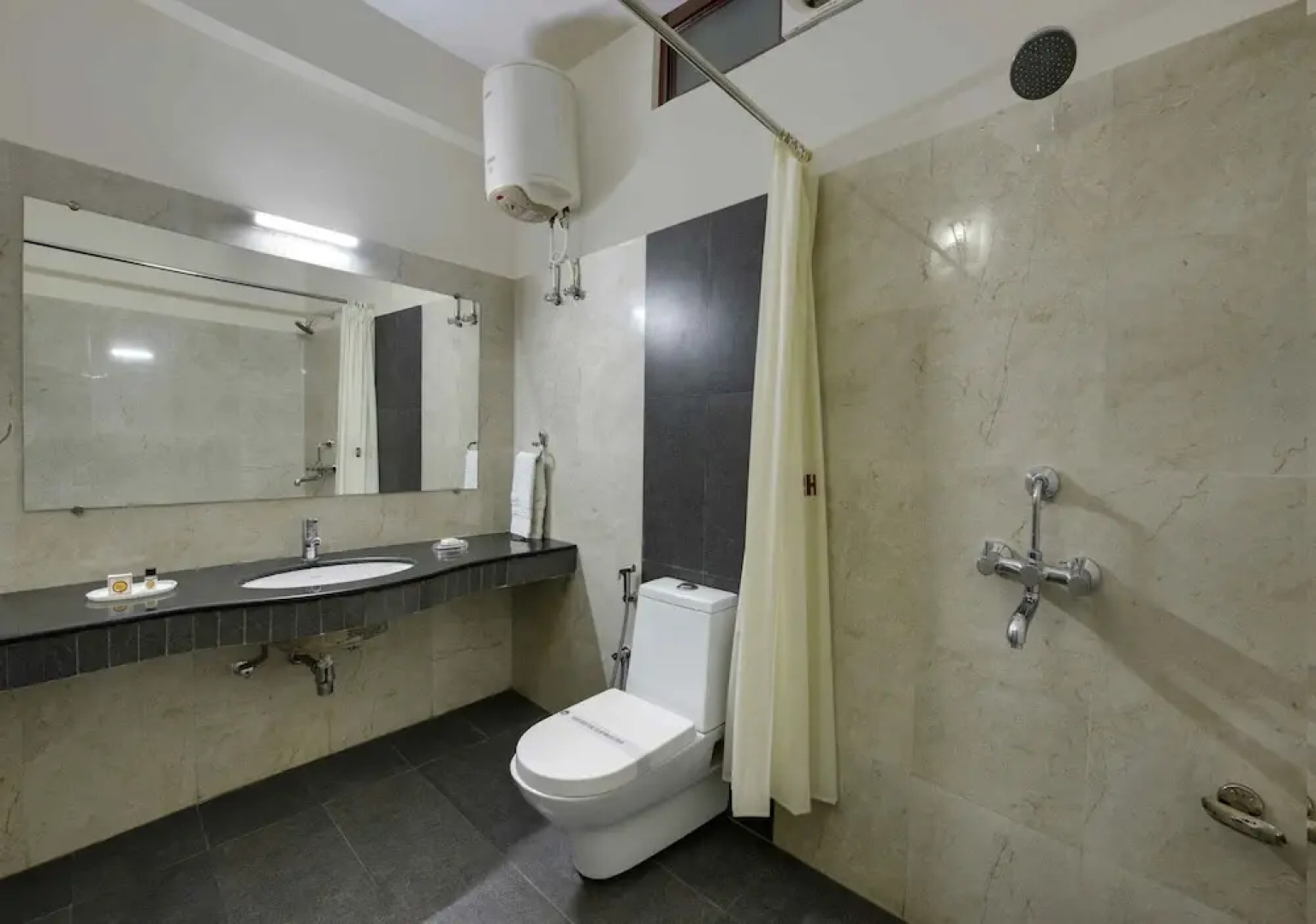 Hotel Highway King Shahpura