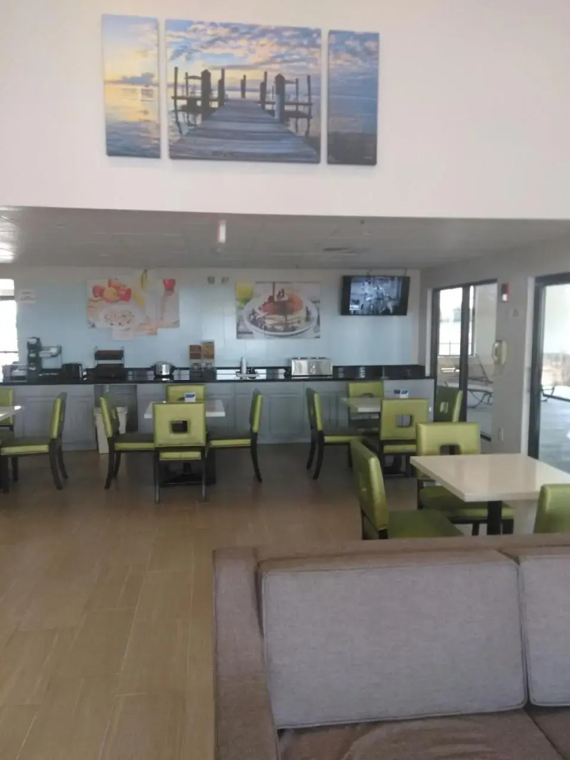 Americas Best Value Inn & Suites