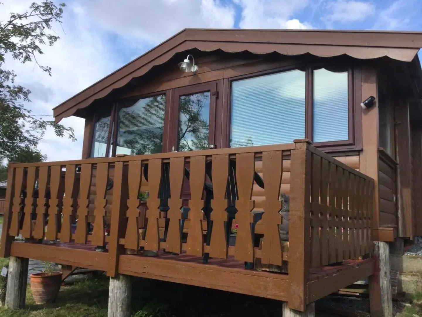 Log Cabin - Free Parking, Garden & pet Friendly