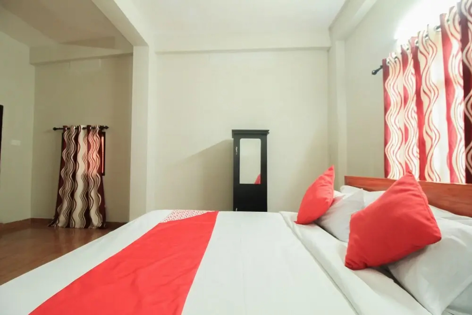 OYO 28470 Chaliyar Inn