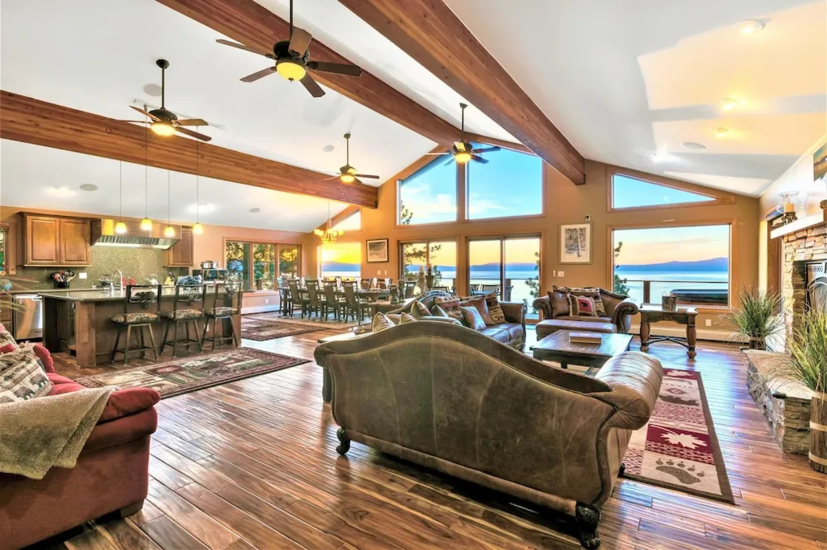 Lx10: Lake View Jewel Estate With Pool Table