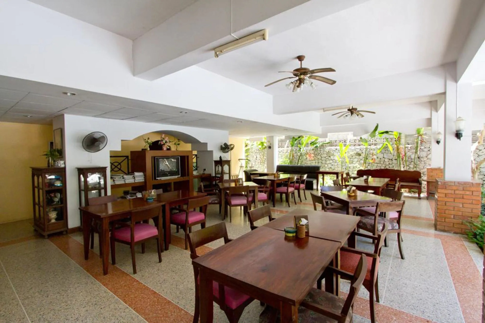 Sawasdee Place Hotel