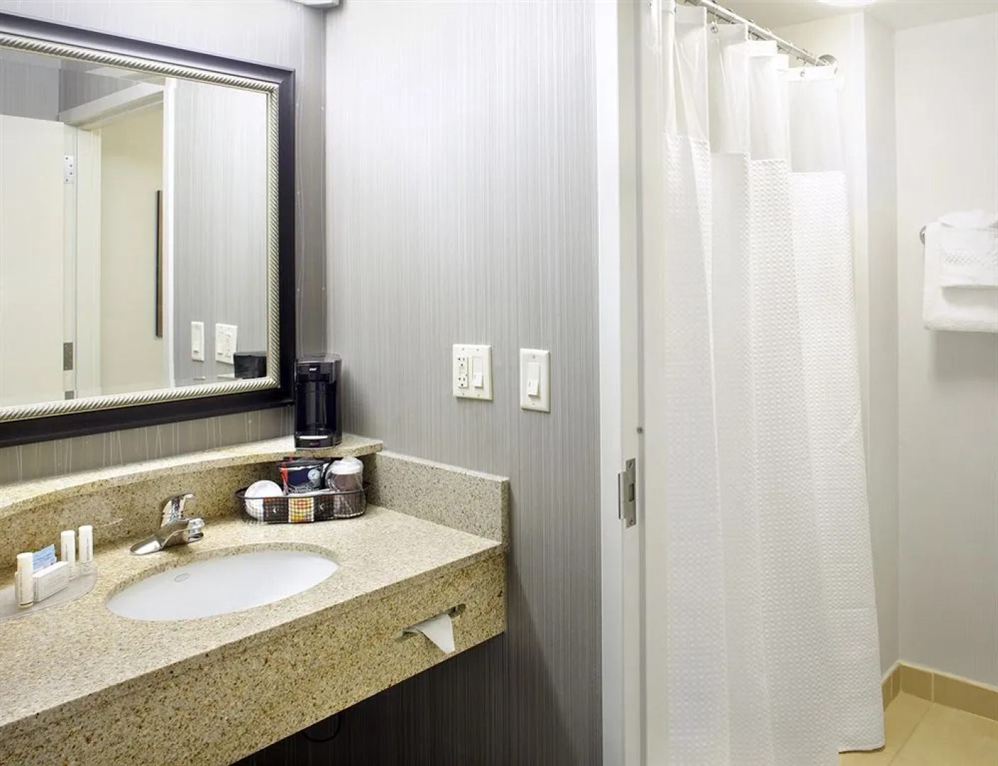 Courtyard by Marriott Akron Stow