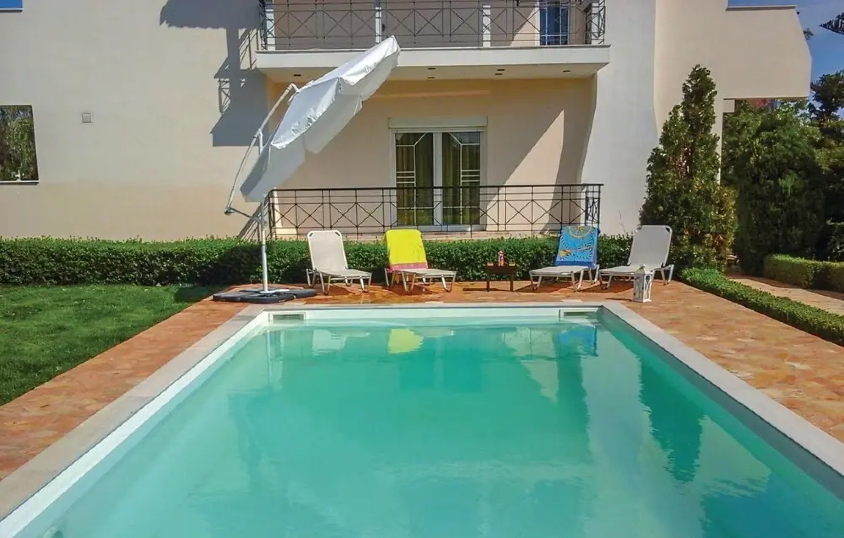 Beautiful Home in Xilokastro With 5 Bedrooms, Outdoor Swimming Pool and Swimming Pool