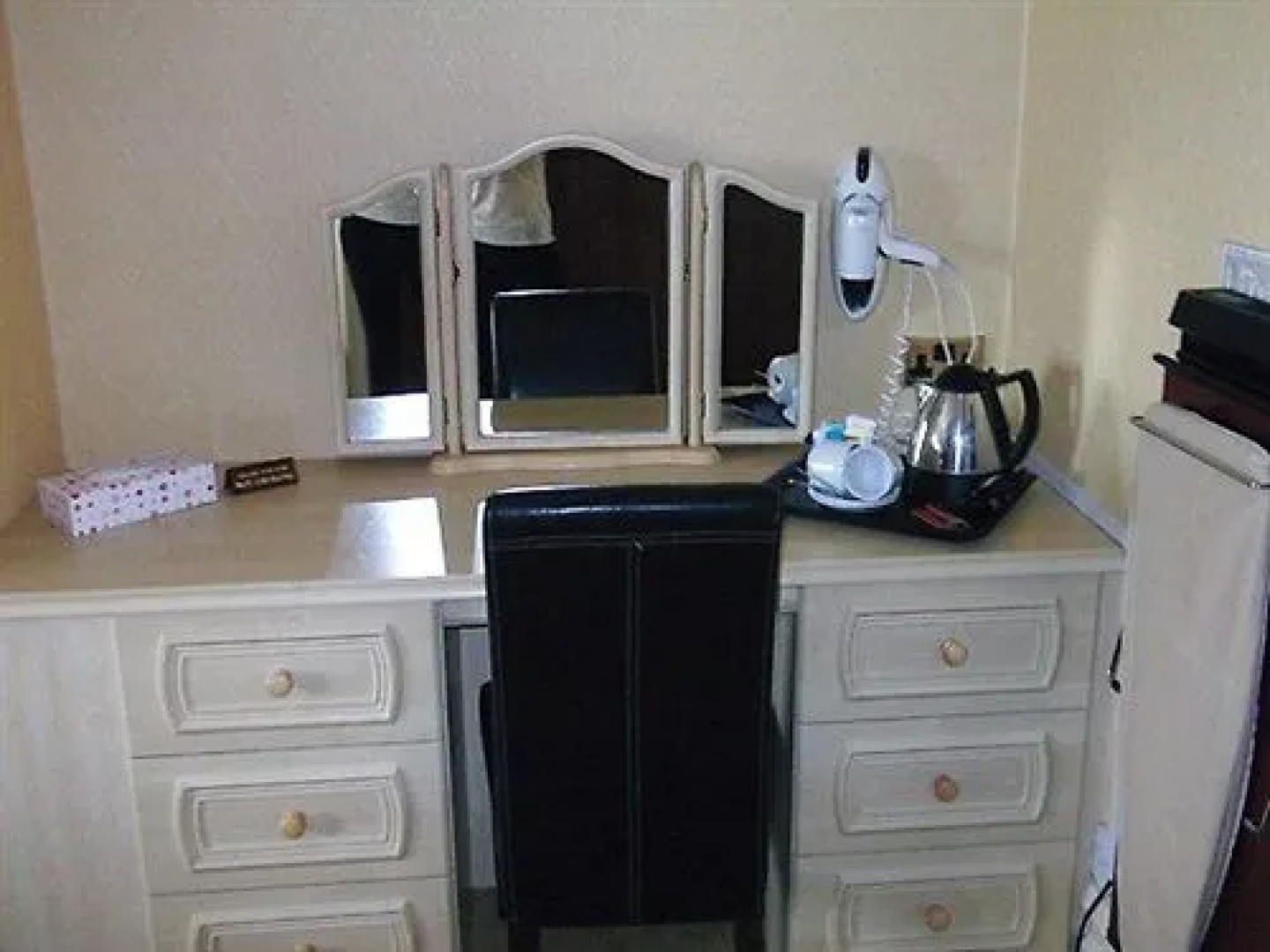 Eden House Hotel
