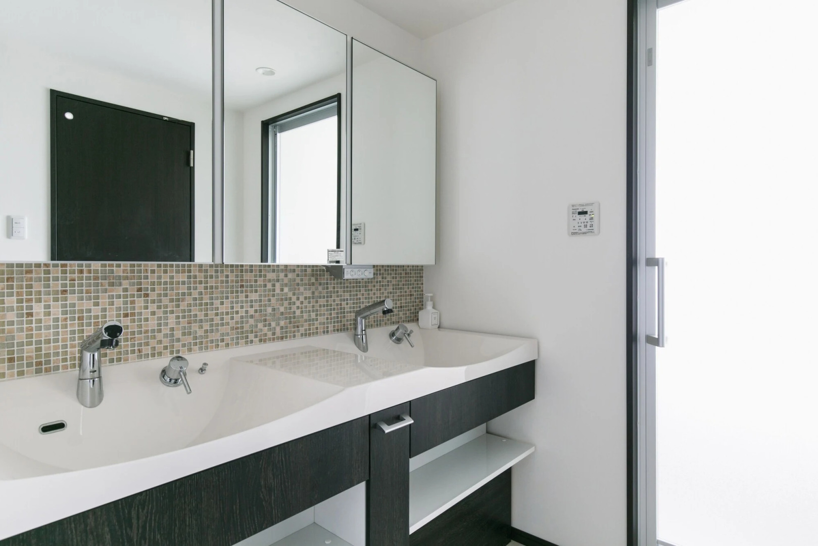 Hideout Okinawa Uruma