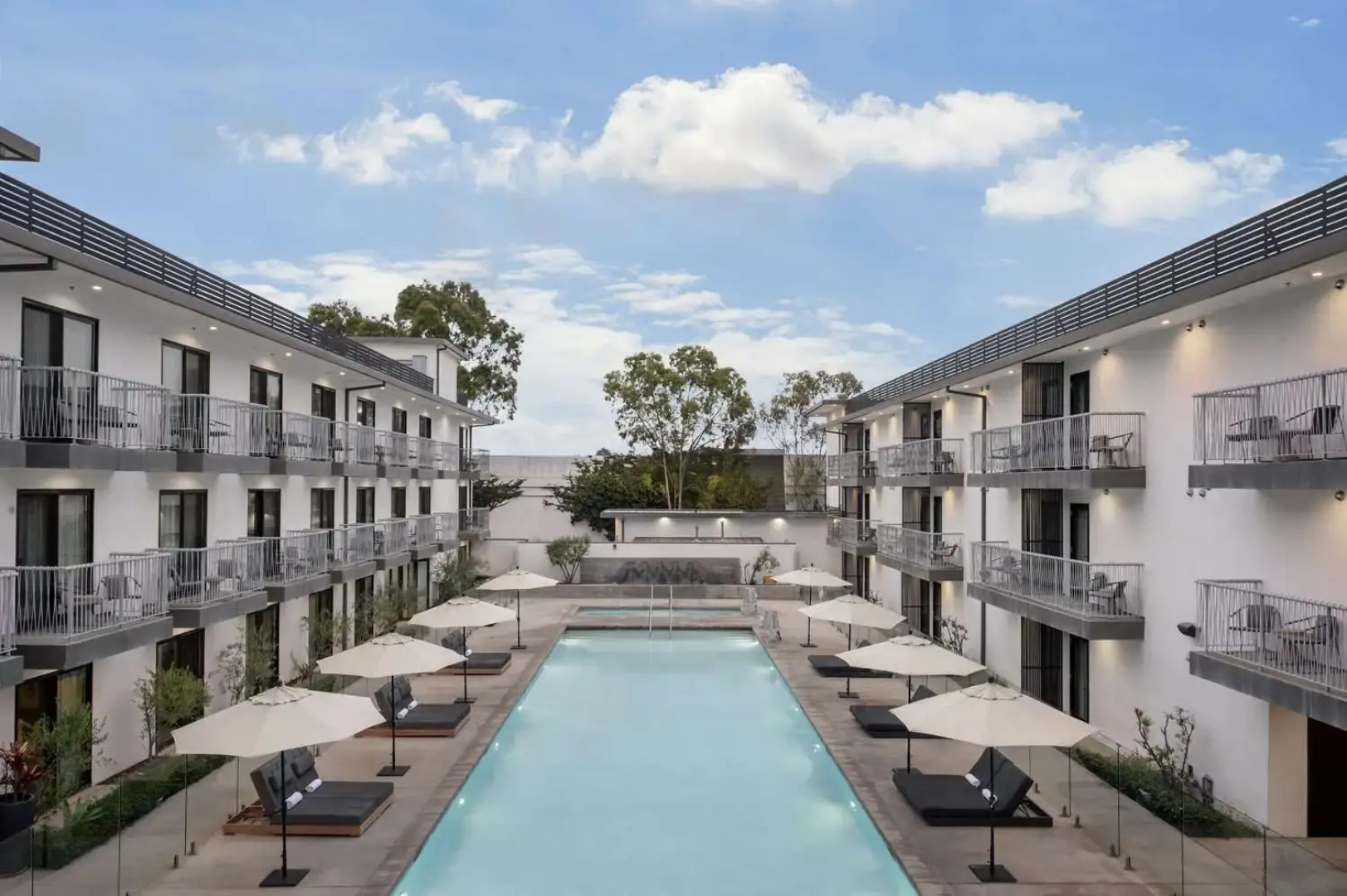 The Lum Hotel Los Angeles Stadium District