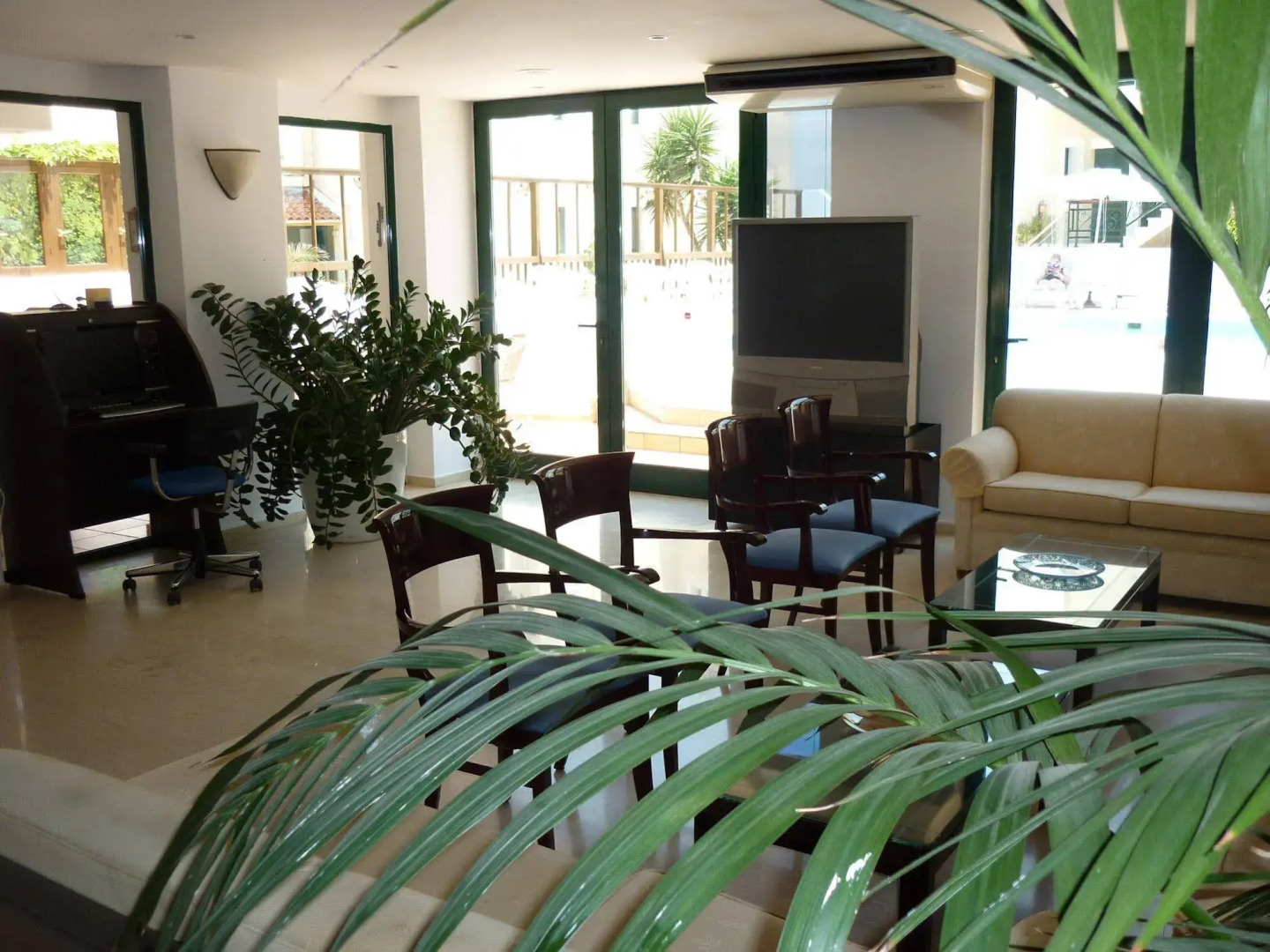 Elmi Suites Beach Hotel - All Inclusive