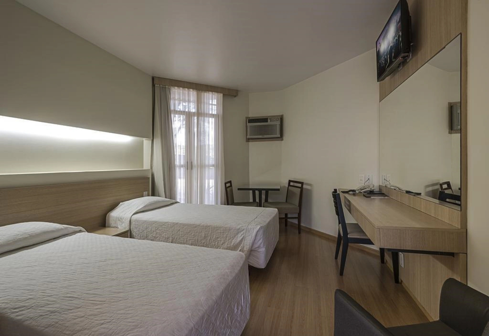 Actuall Convention Hotel