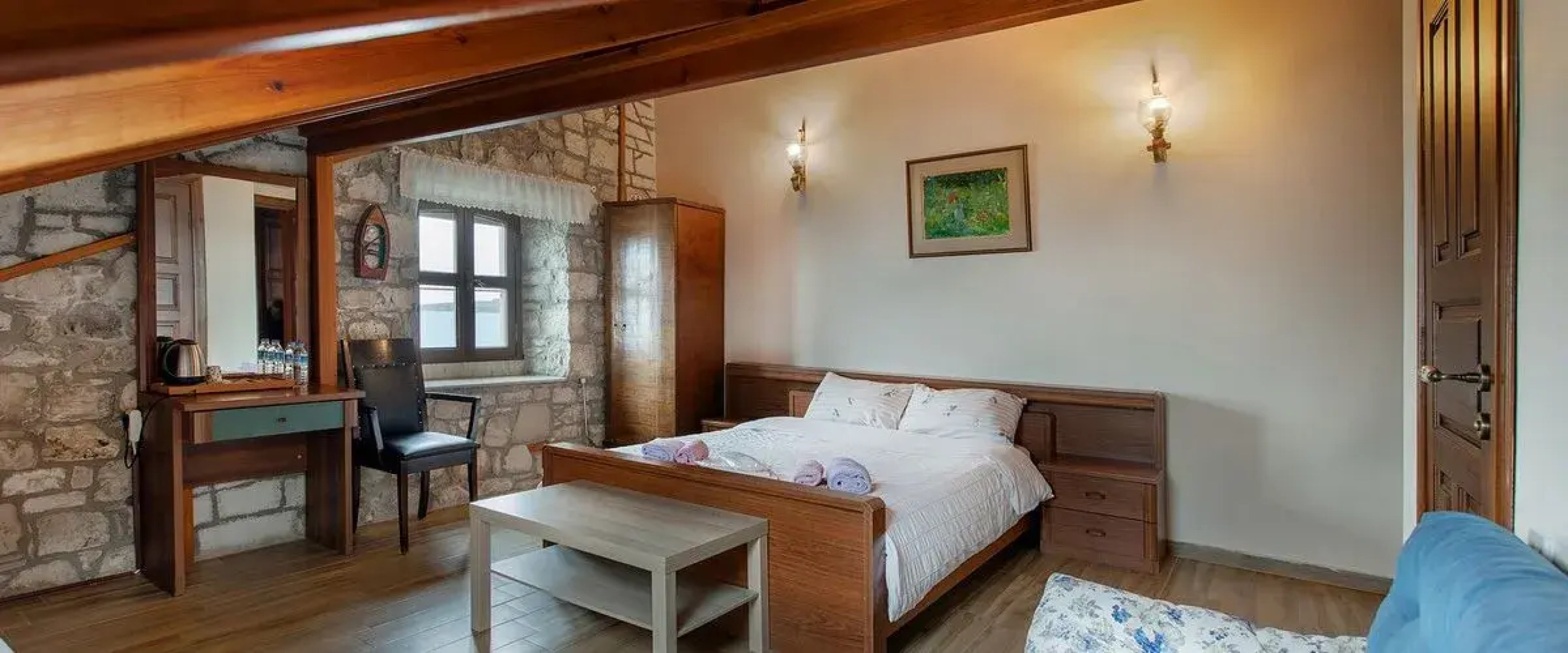 Lavantalı Konak Taş Ev