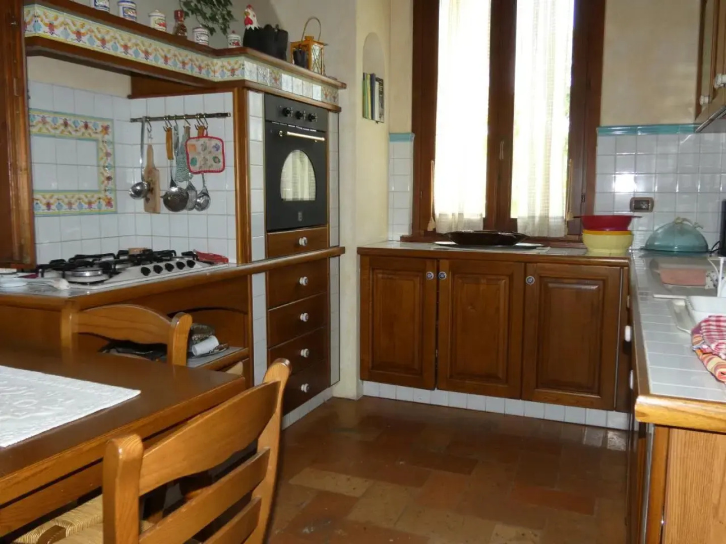 Scappo in Umbria, la Cantinetta