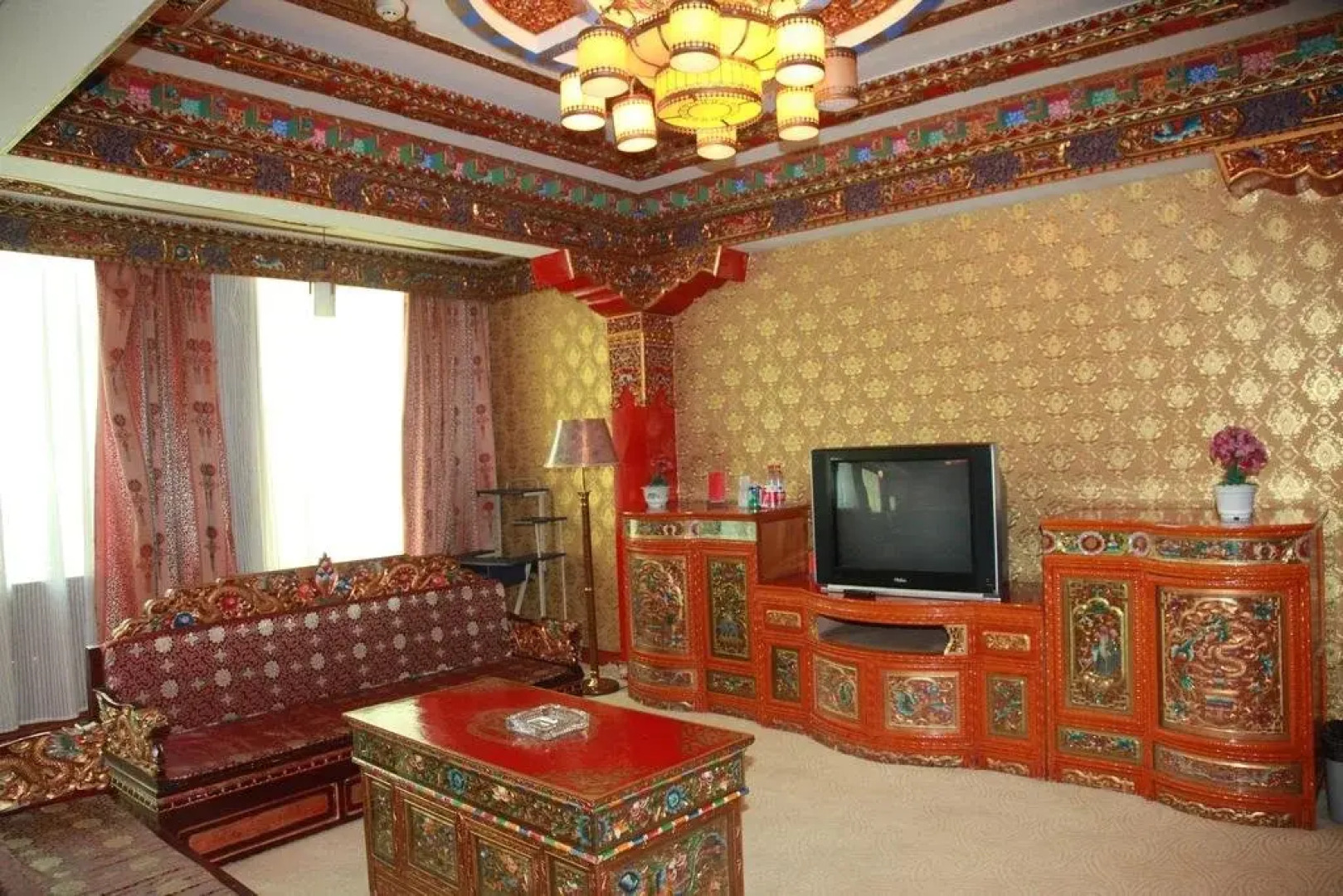 Tibet Shannan Yulong Holiday Hotel