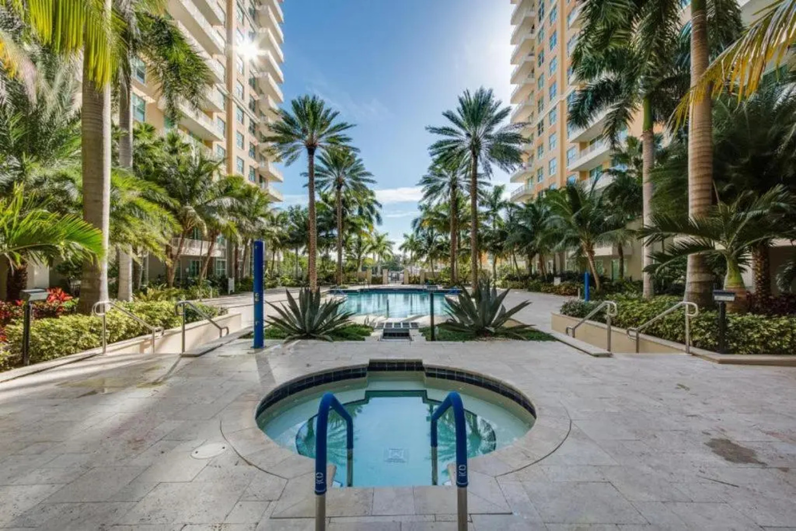 SUMMER $PECIAL -2 Bed/2 Bath Beach Suite-Marina Village-Beach1000 steps-6 guests