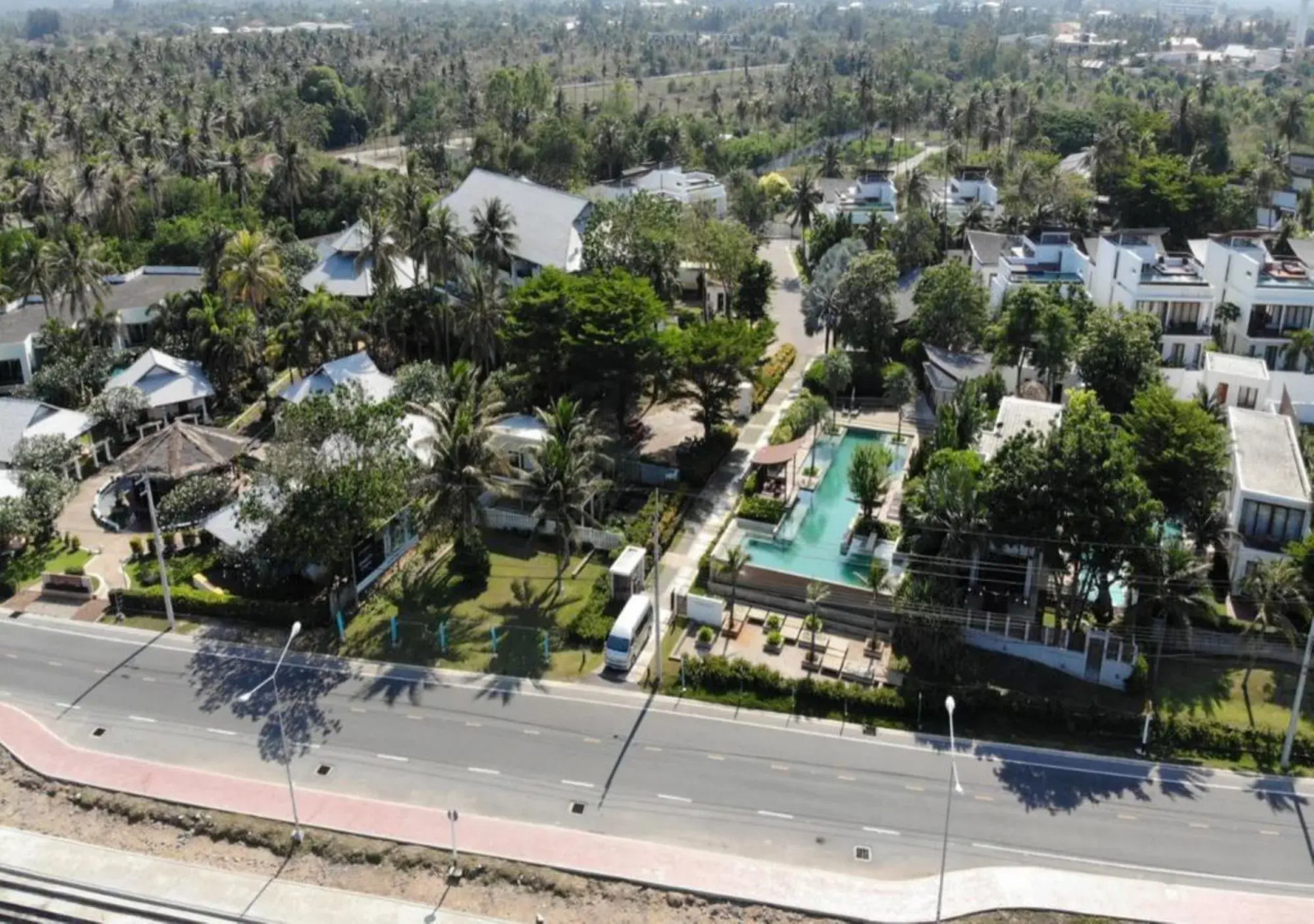 Pranaluxe Pool Villa Holiday Home