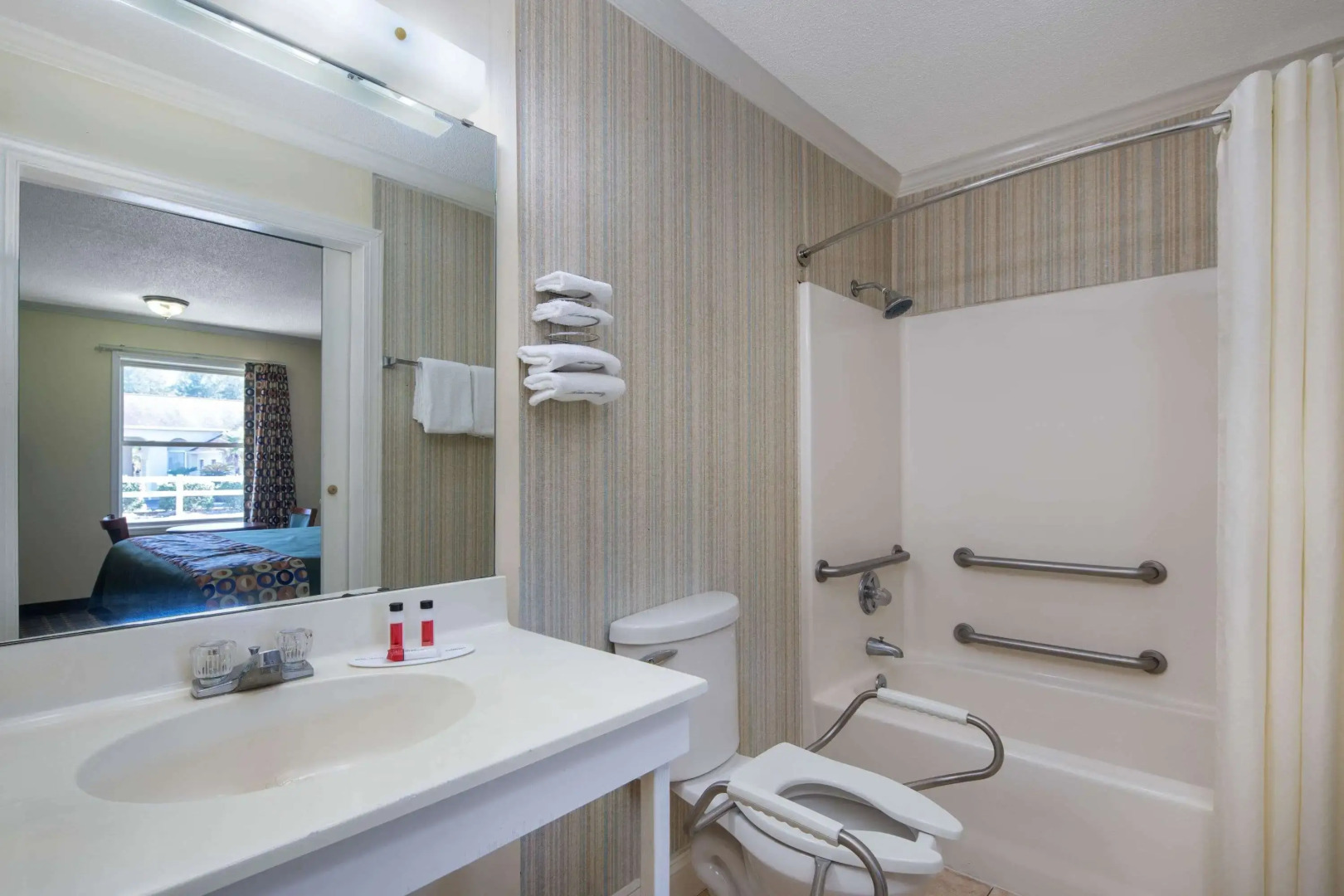 Travelodge by Wyndham Orangeburg