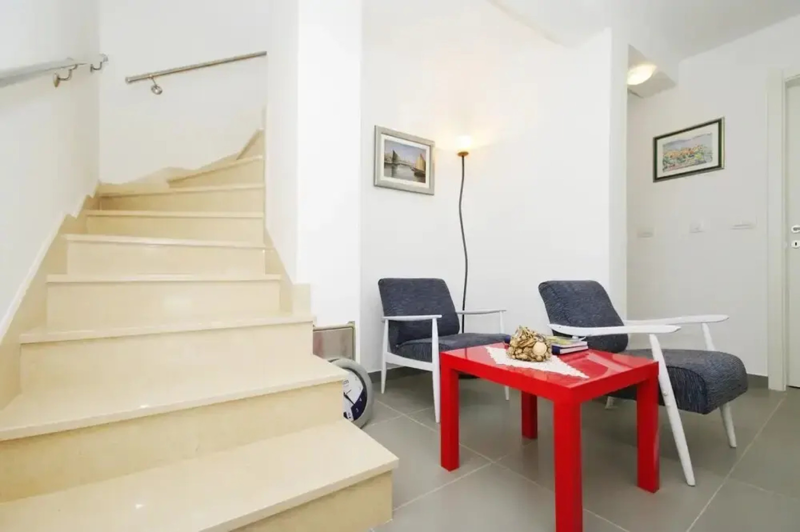 Viki - With Heated Pool - H