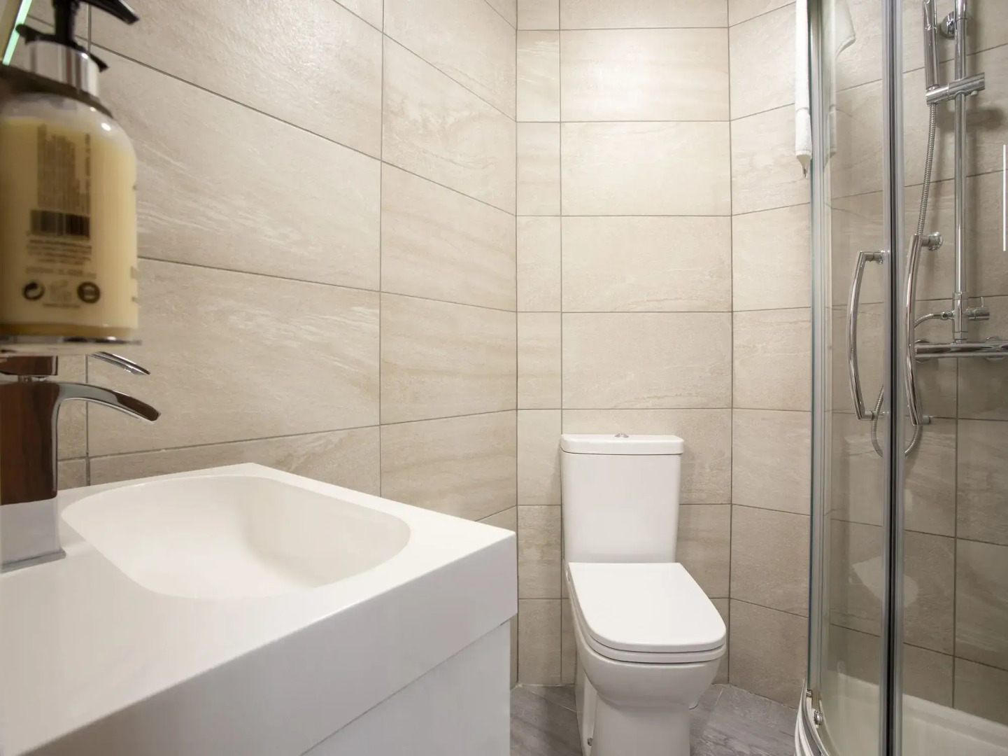 OYO The Arch, Wembly Stadium