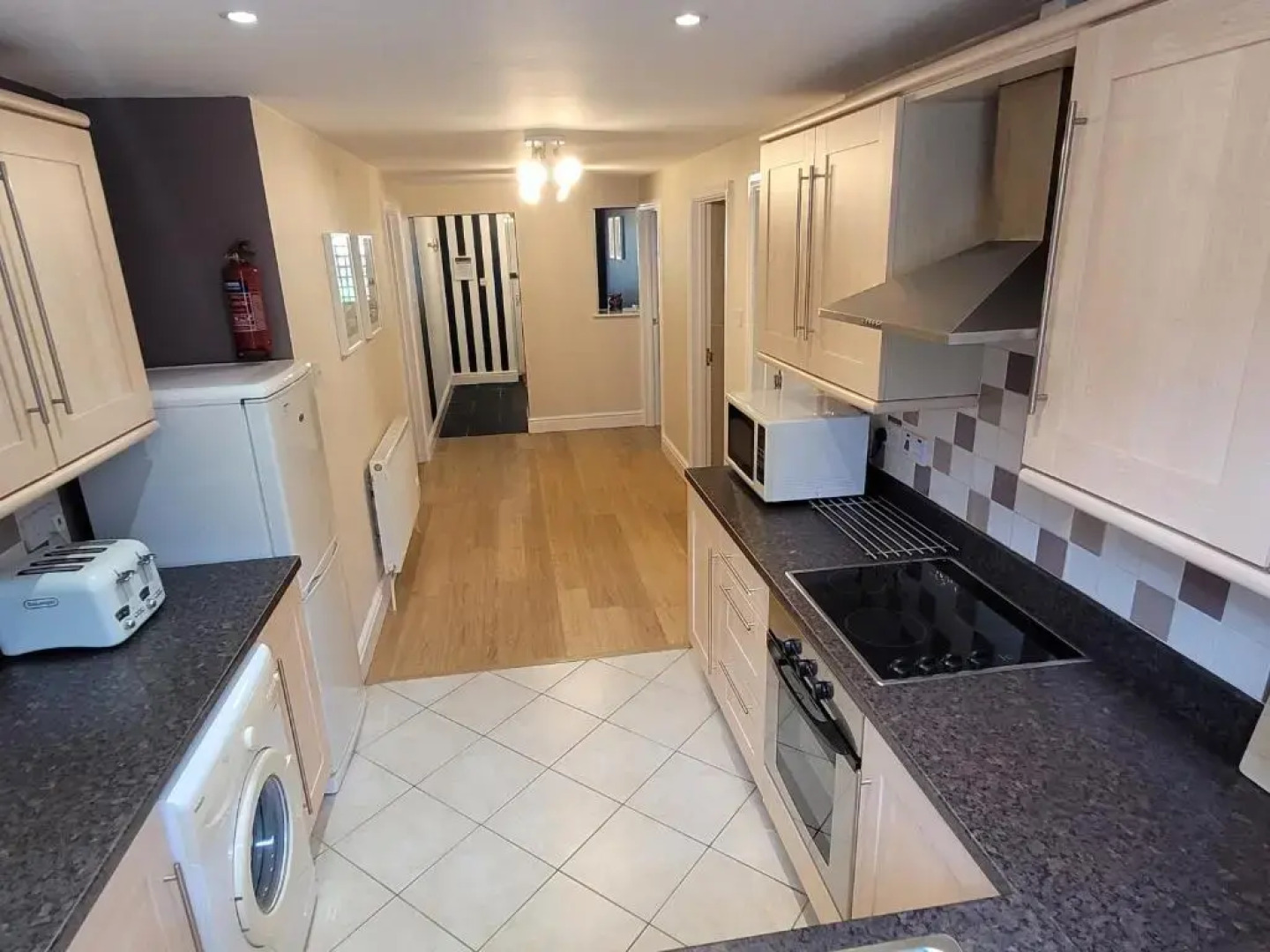 Llys Bach Apartment at Llys Aeron