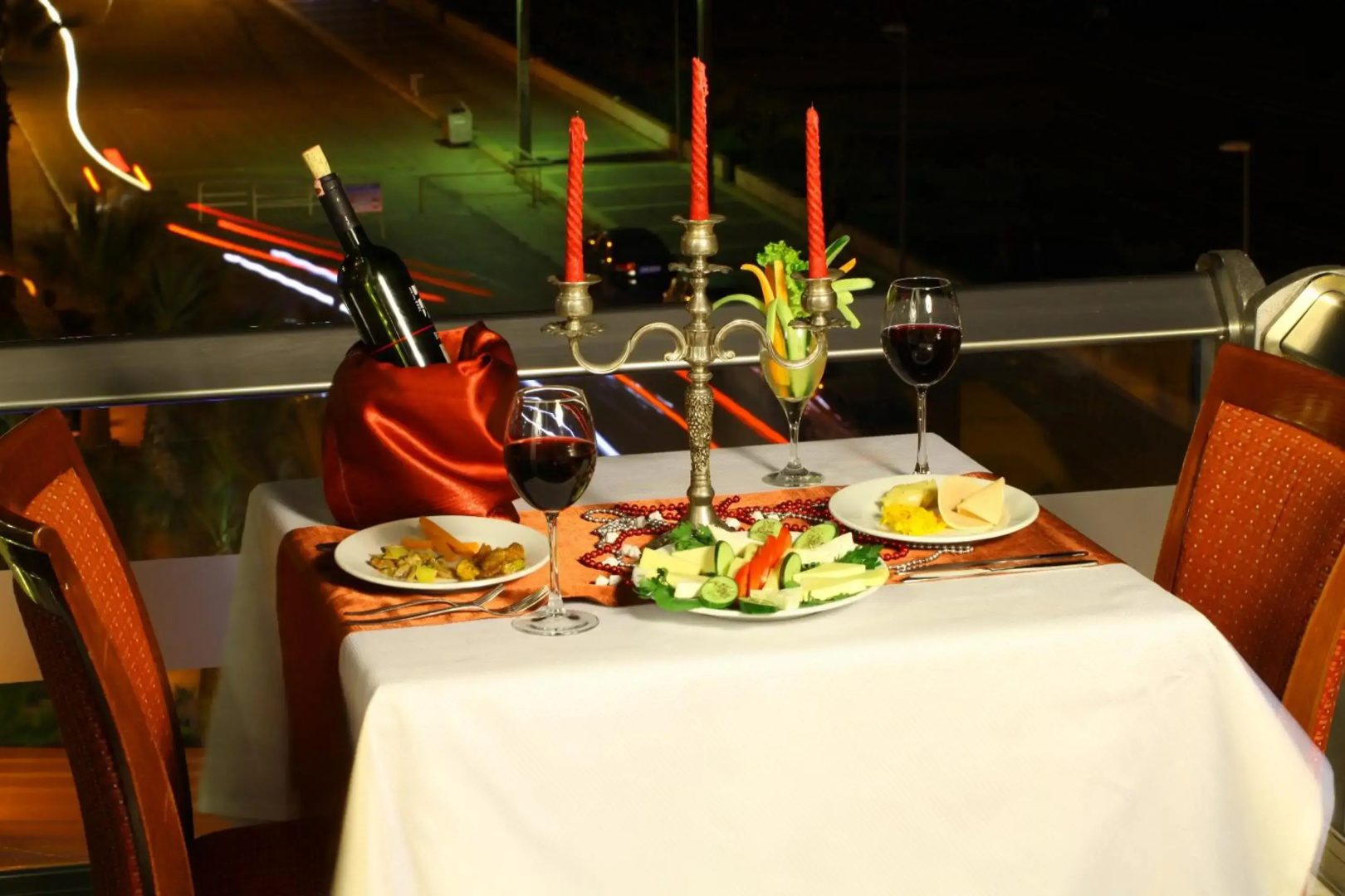 Acem Hotel