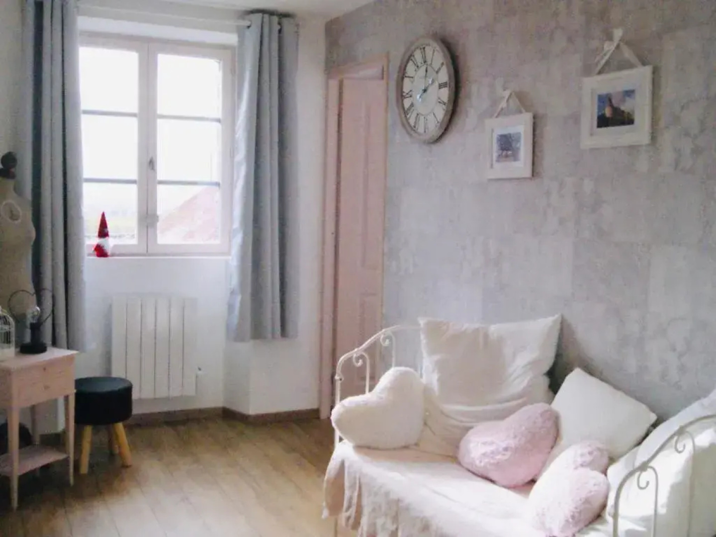 Gîte Sainte-Suzanne-et-Chammes, 3 pièces, 4 personnes - FR-1-600-192