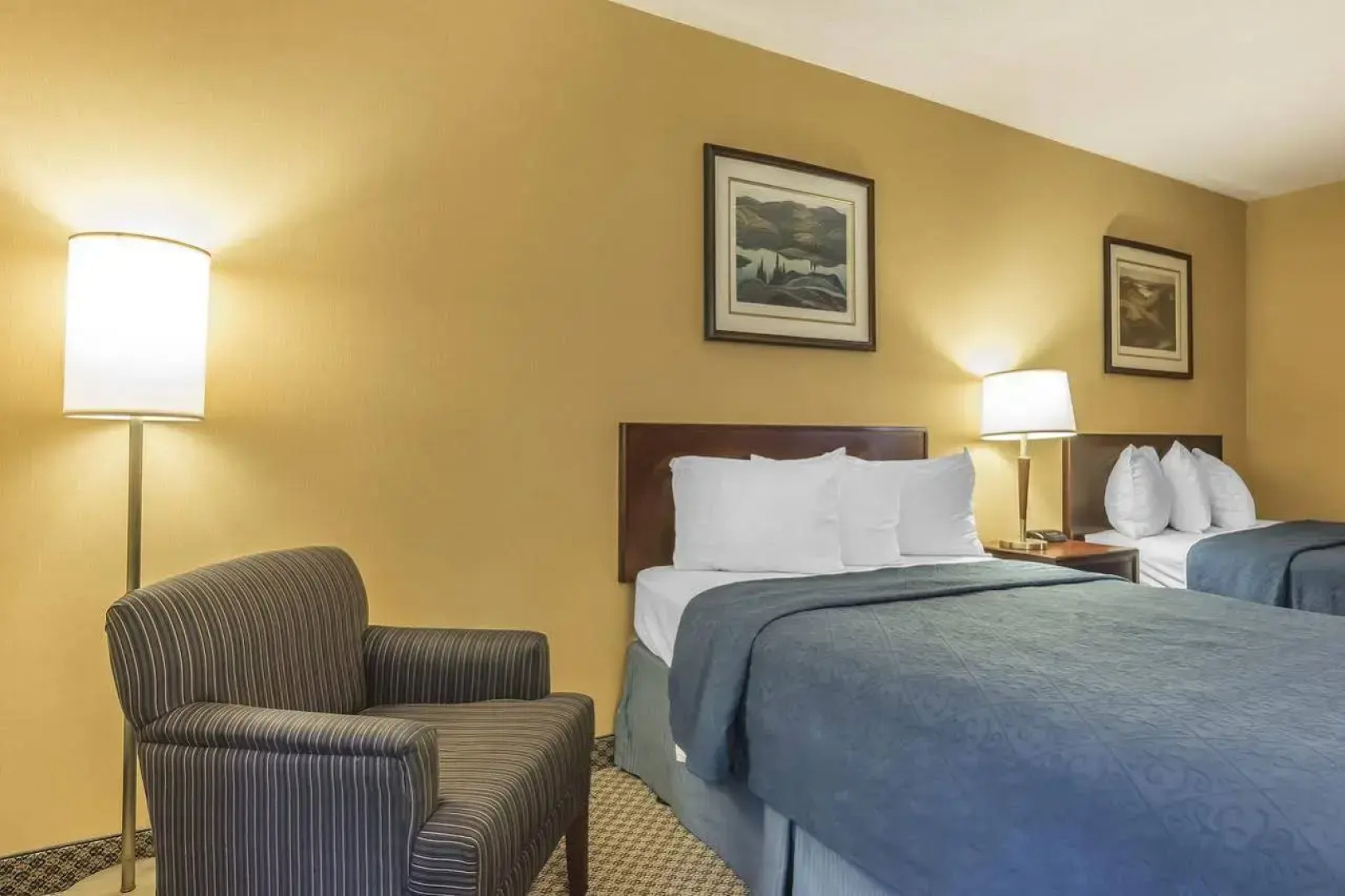 Jolly Roger Inn & Resort