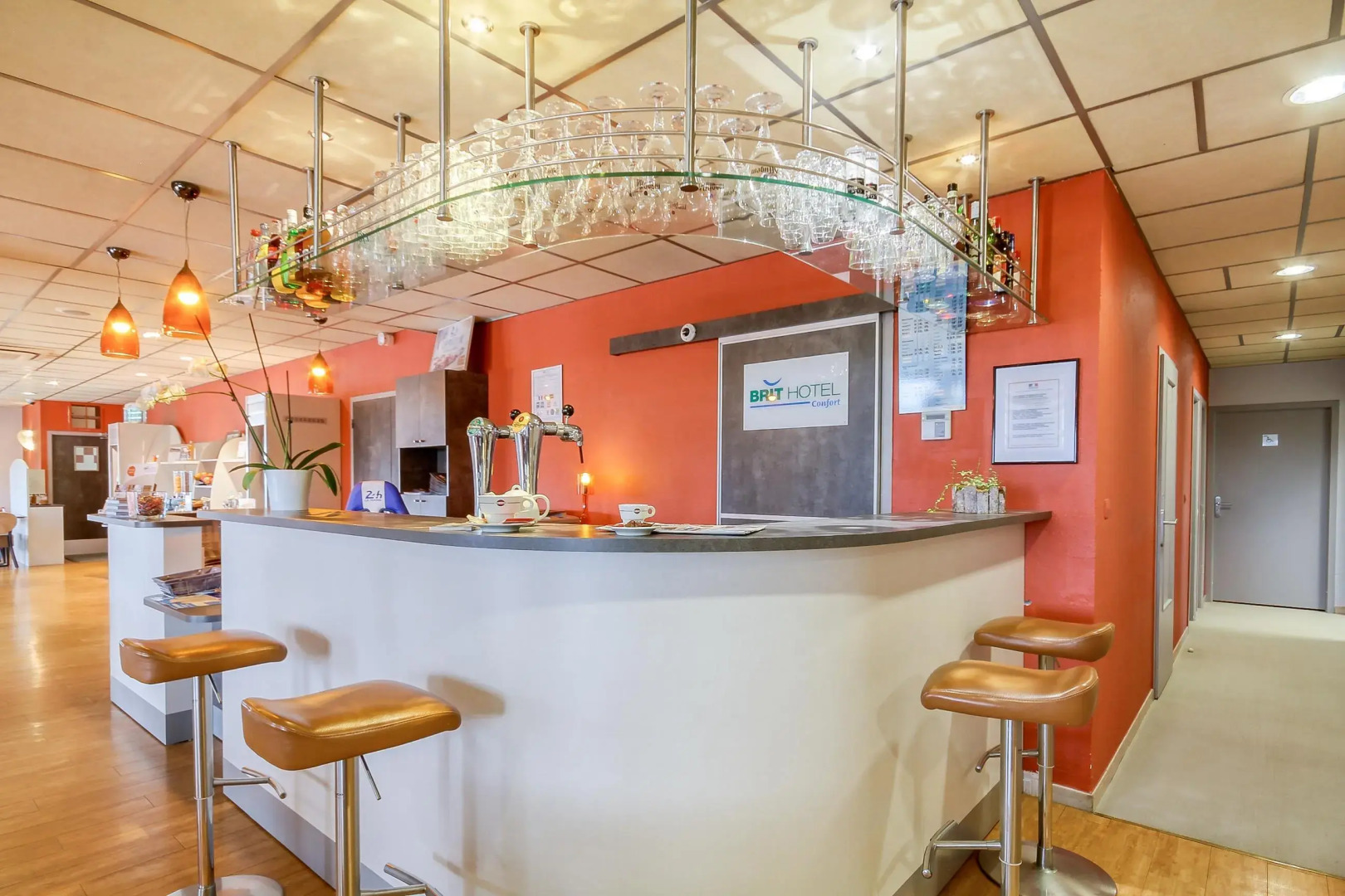 Brit Hotel Les Evens