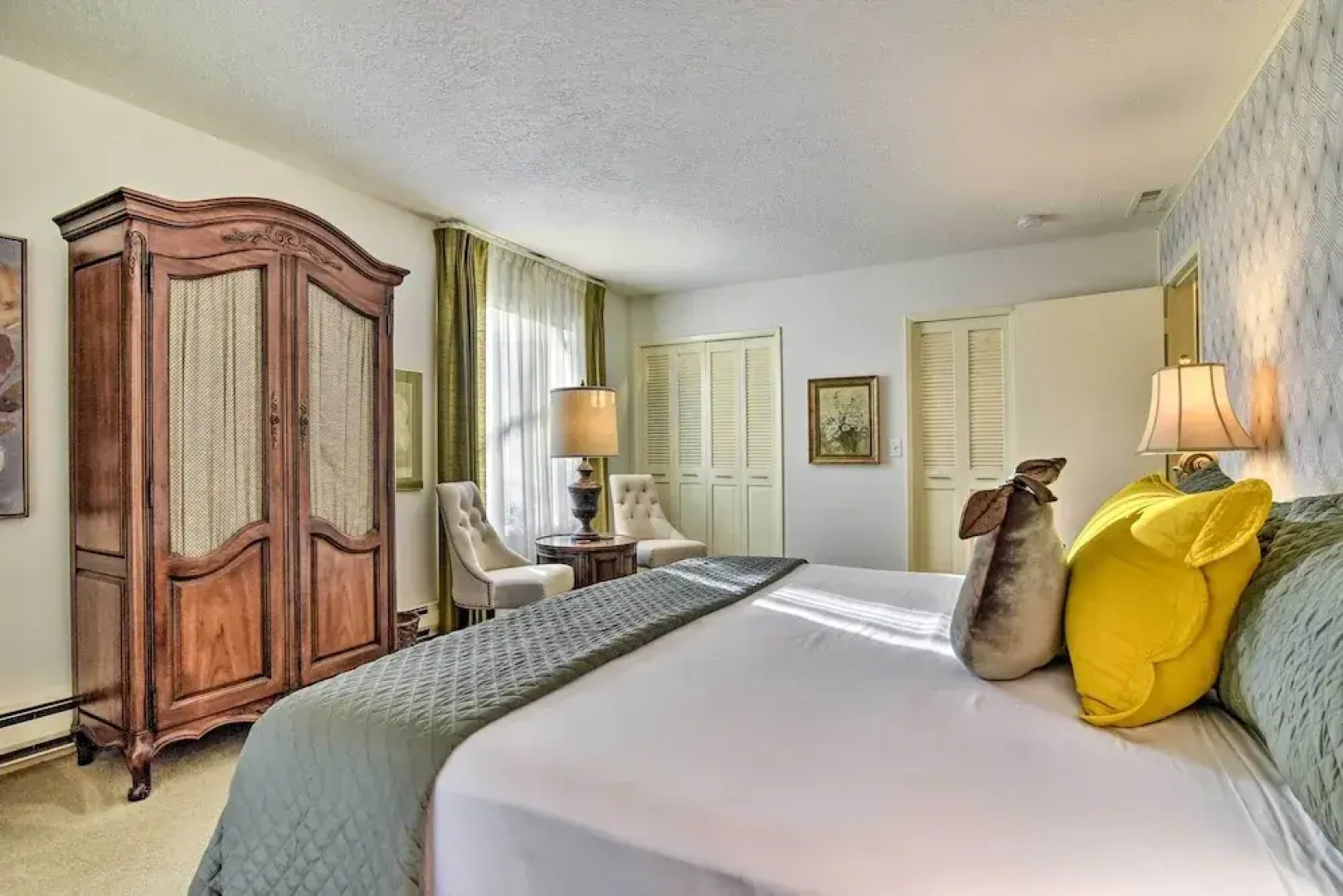 Spacious Hillsboro Home ~ 18 Mi to Portland!