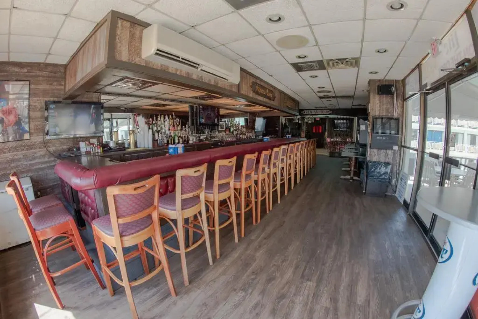 Windjammer Motor Inn