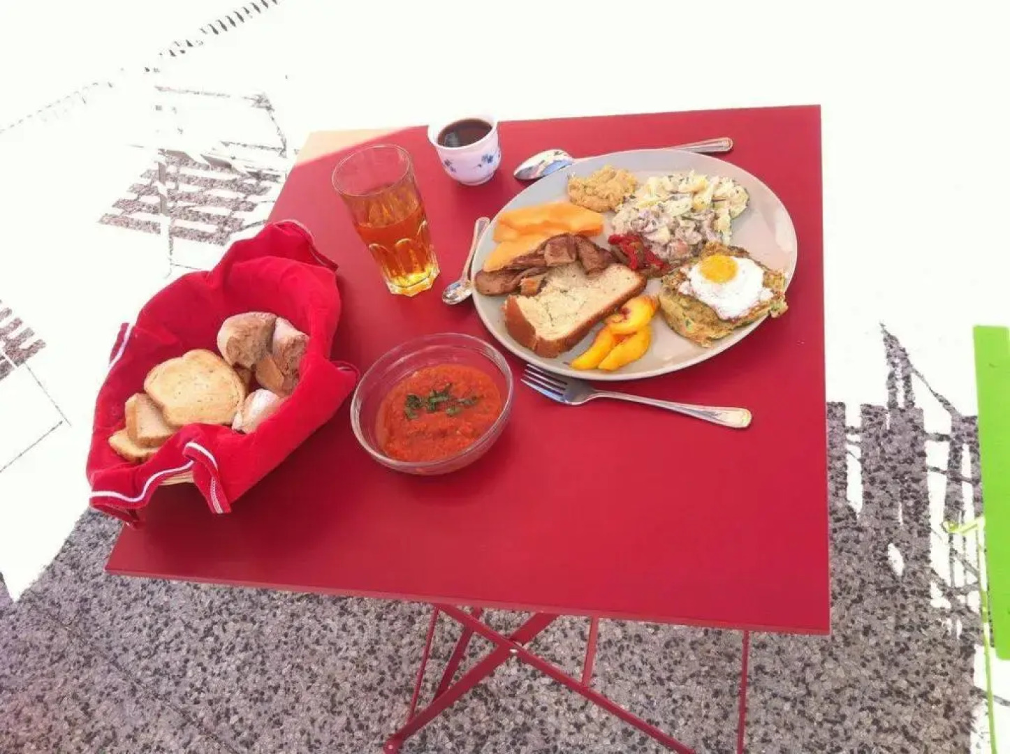 La Maison Rouge - Backpacker Hostel