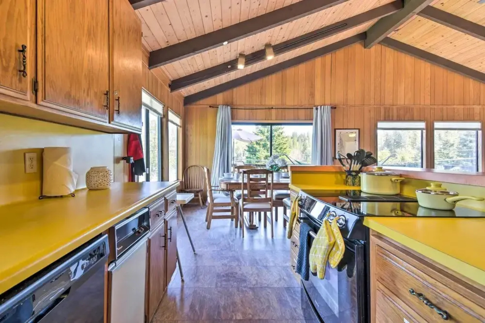 Calm Groveland Cabin - Near Pine Mountain Lake!