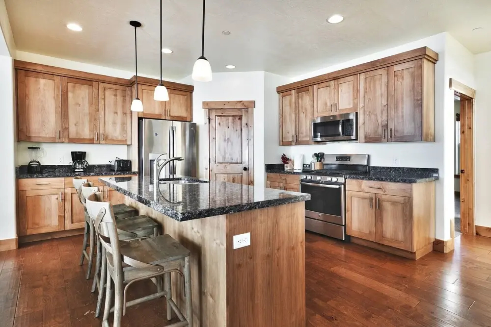 Parks Edge 1119 West Abigail by Blueswell