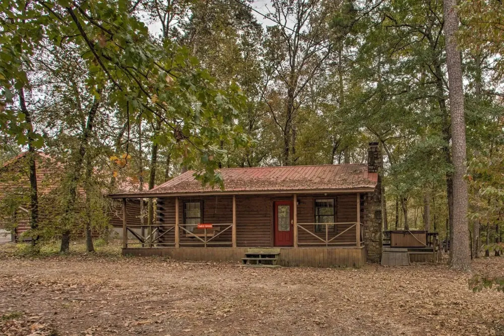 Timber Brooke Cabin: Hot Tub & Central Location!