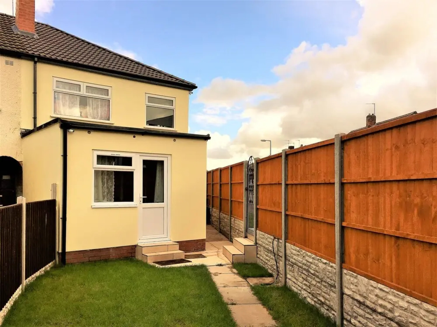 Vika Residence Wednesbury Resort