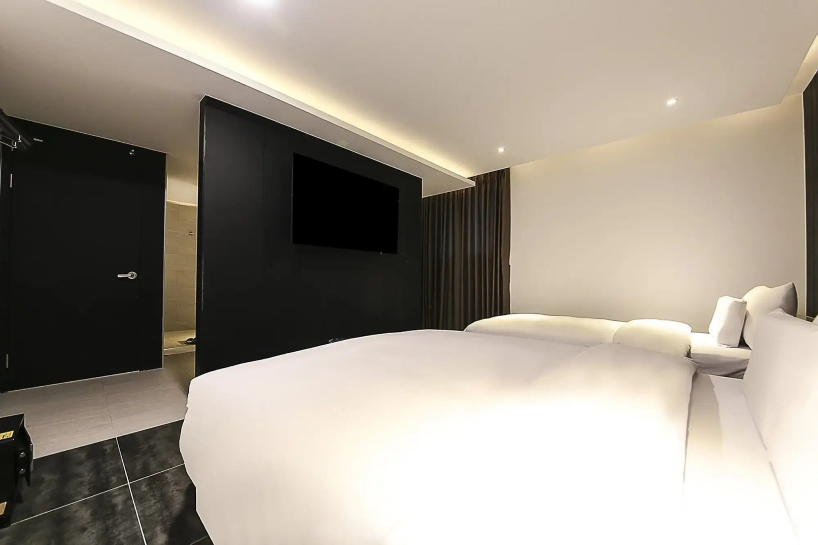 Central Person Hotel Pyeongtaek