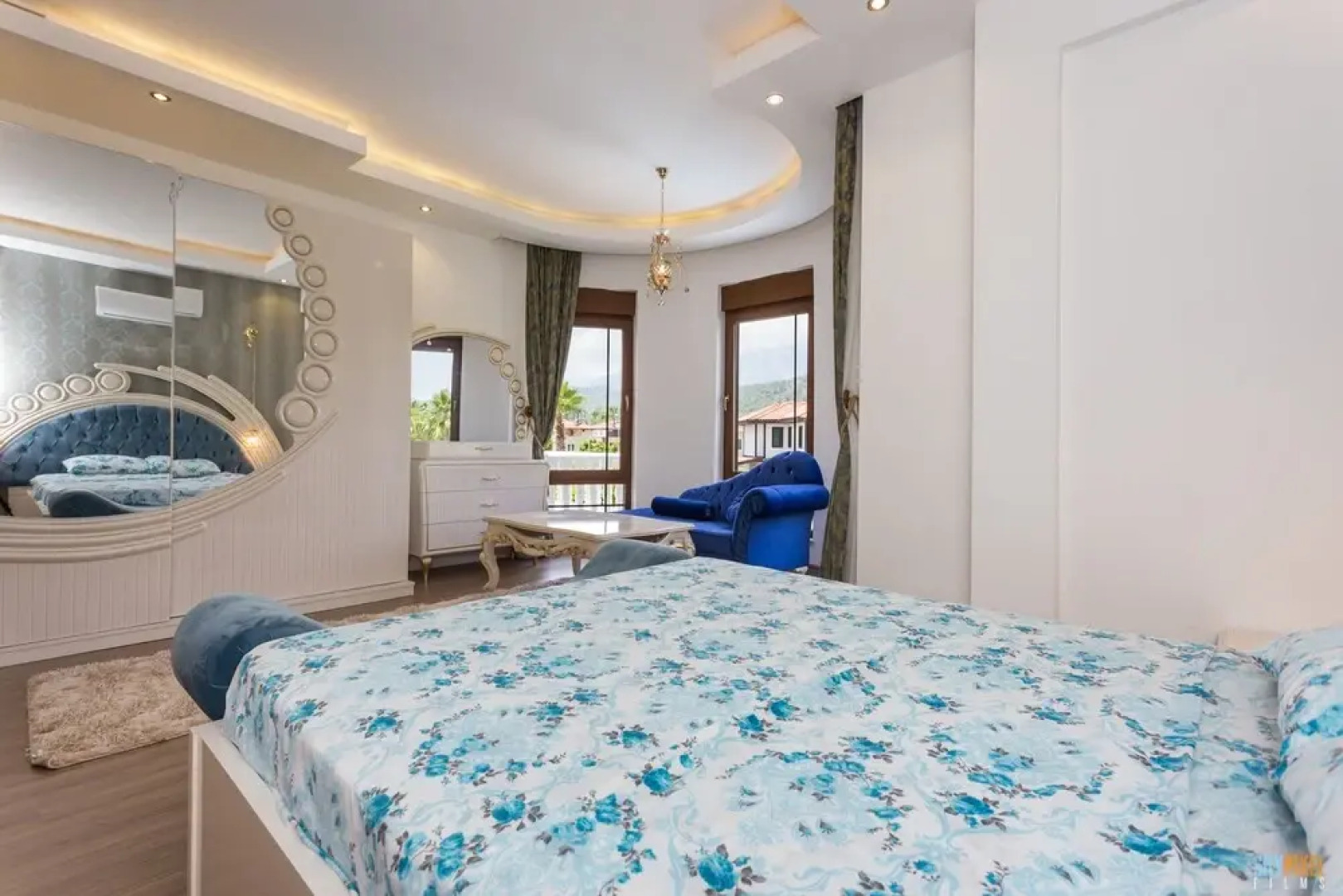 Villa Vista by Villatatilin