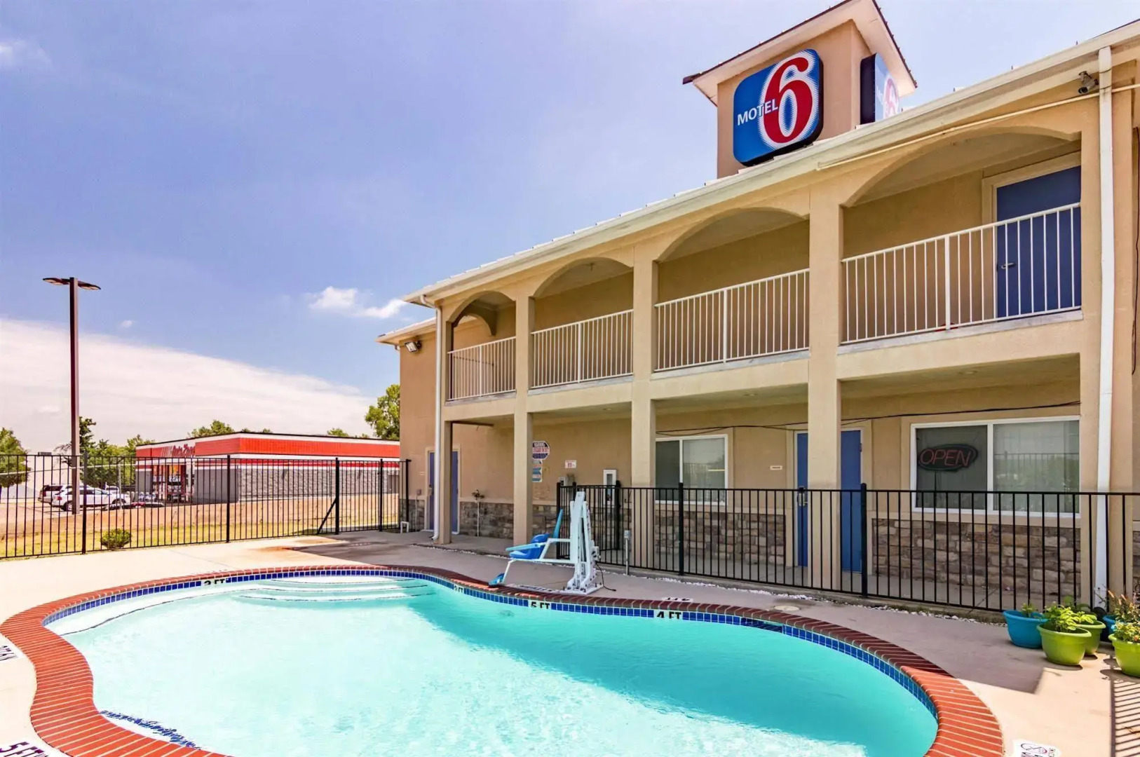 Motel 6 Azle, TX