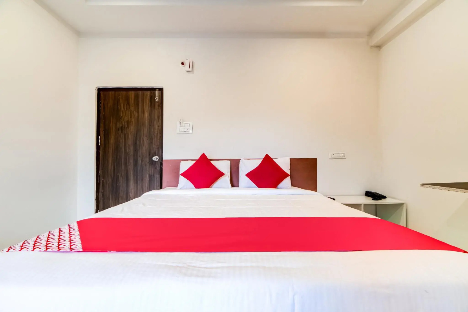 Capital O 47601 Airport Palace Hotel