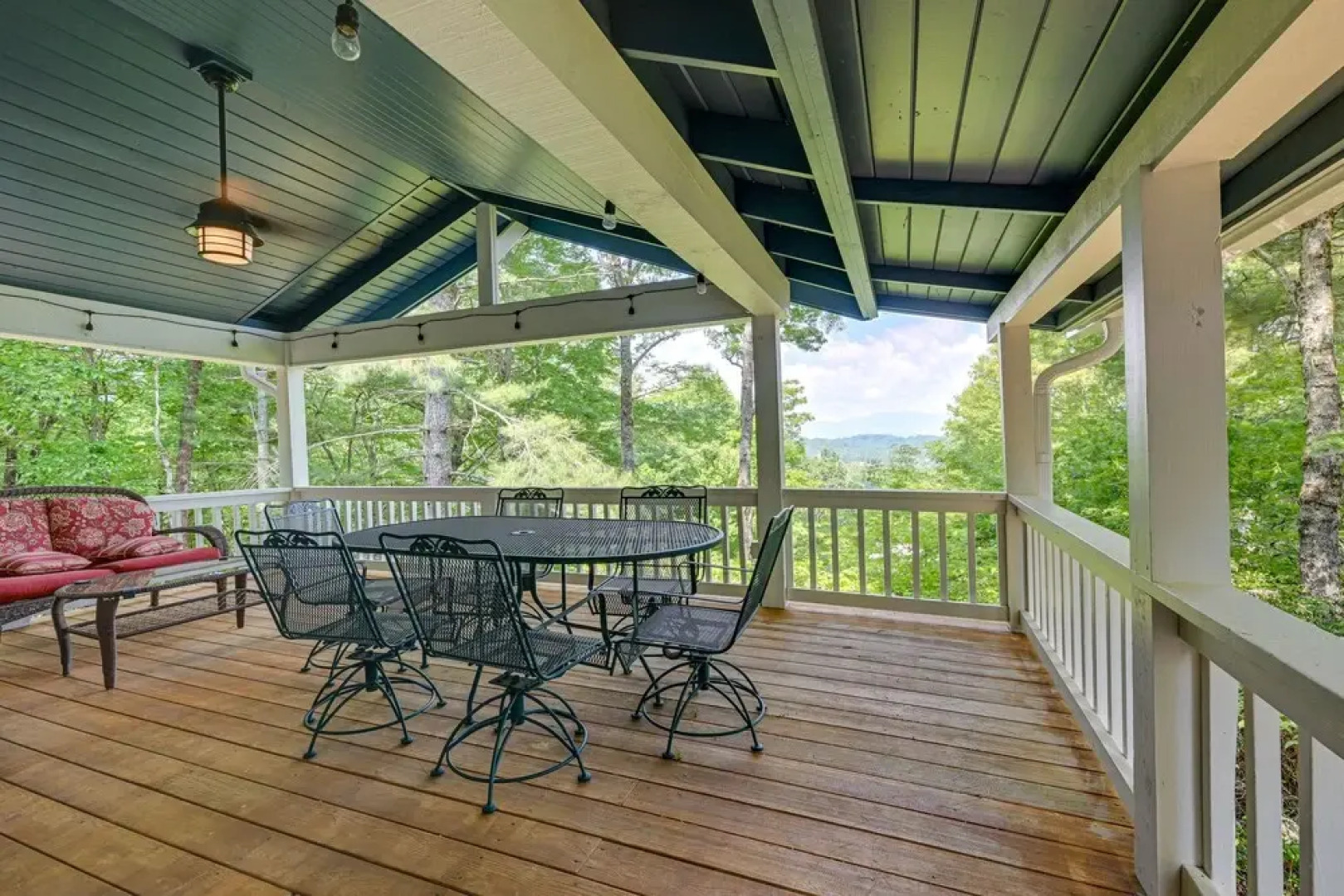 Spacious Sky Valley Home With Resort Perks!