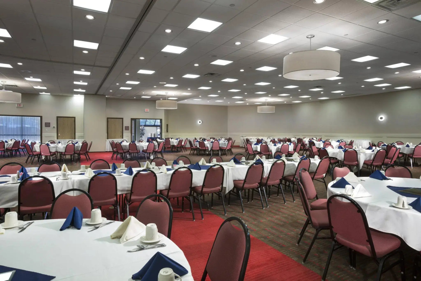 DoubleTree by Hilton Manhattan, KS