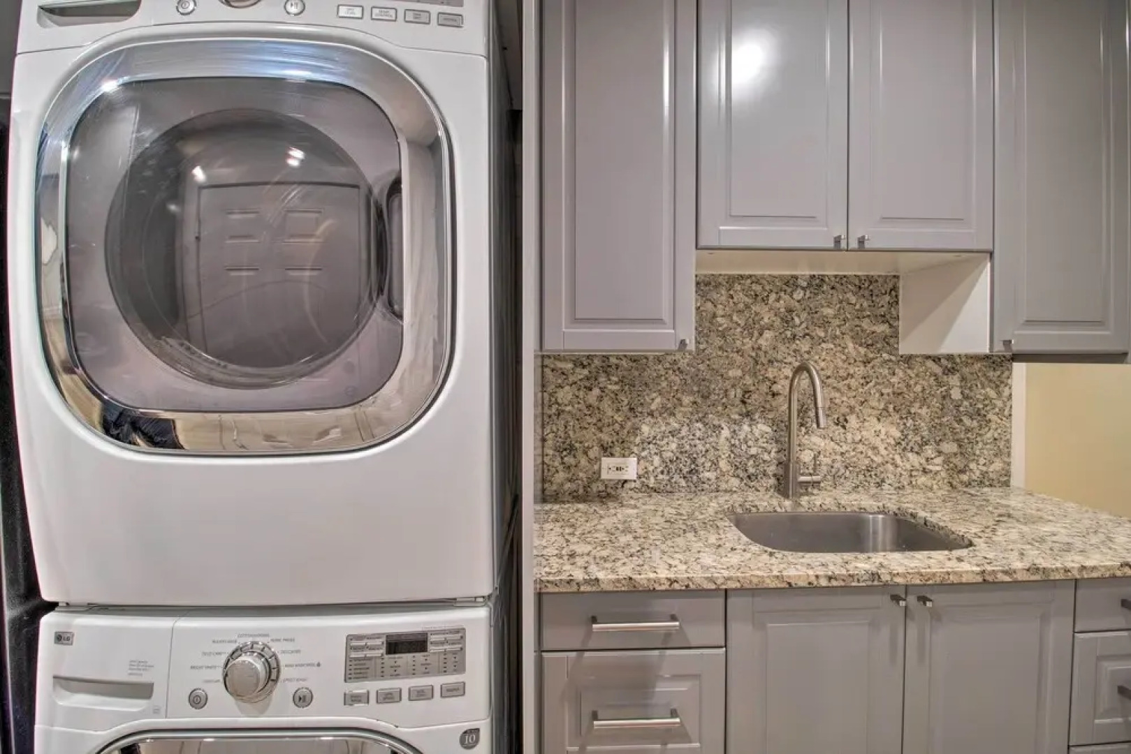 2 Mi to Dtwn: Luxury Getaway in Palm Beach Gardens